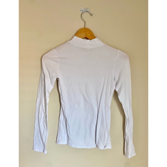 White long sleeve - Picture 2 of 3